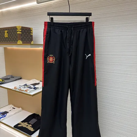 バレンシアガ カジュアルパンツ