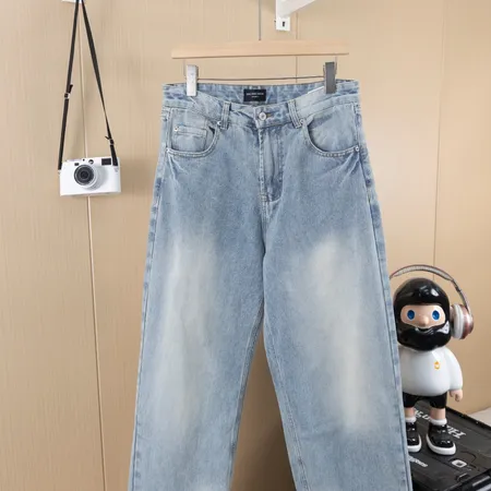 バレンシアガ ジーンズ