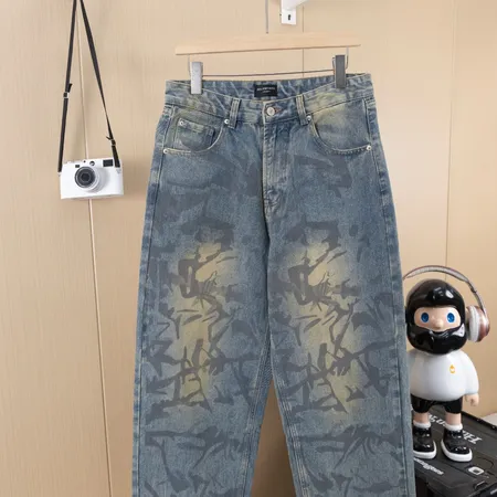 バレンシアガ ジーンズ