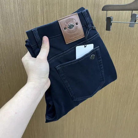 ヴァレンティノ ジーンズ