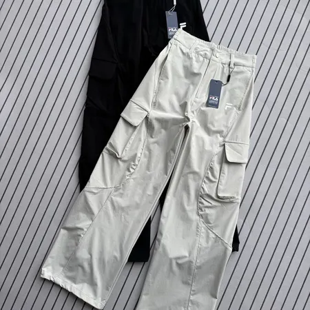 フィラ カジュアルパンツ