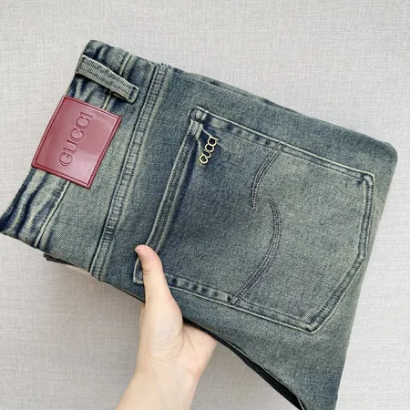 グッチ ジーンズ
