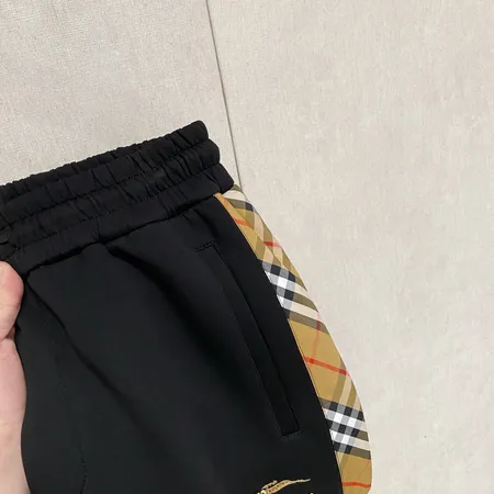 バーバリー ス カジュアルパンツ