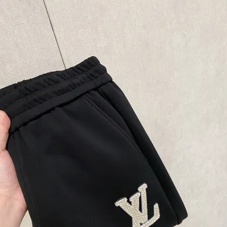 ルイヴィトン カジュアルパンツ