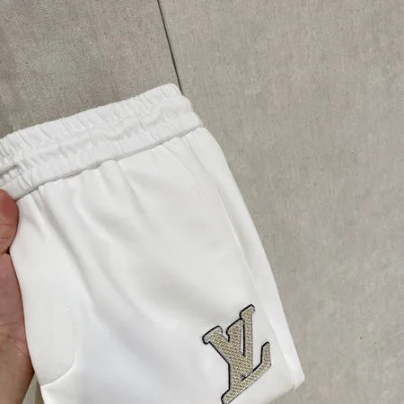 ルイヴィトン カジュアルパンツ