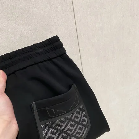 フェンディ カジュアルパンツ