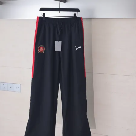 バレンシアガ カジュアルパンツ