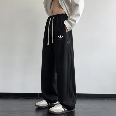 アディダス カジュアルパンツ