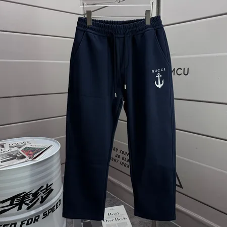 グッチ カジュアルパンツ