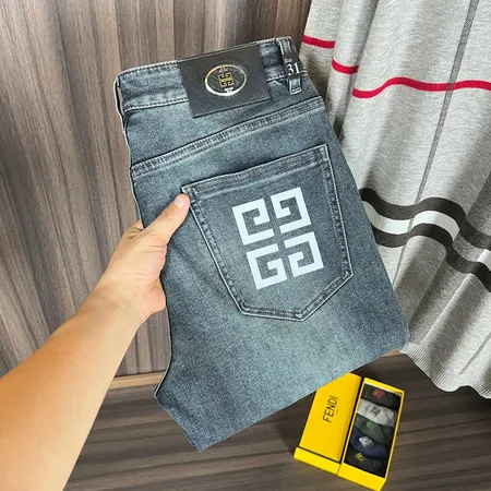 ジバンシィ ジーンズ