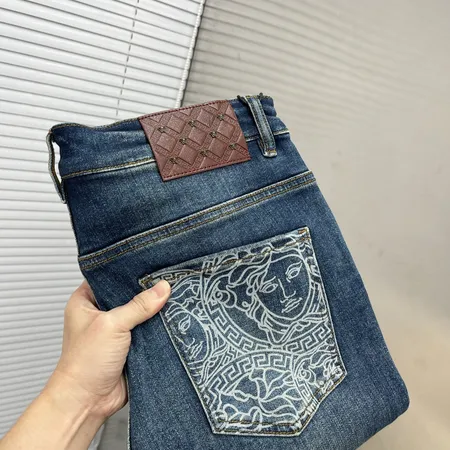 ヴェルサーチ ジーンズ