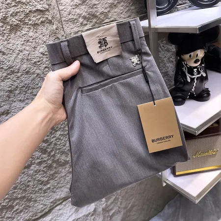 バーバリー ス カジュアルパンツ