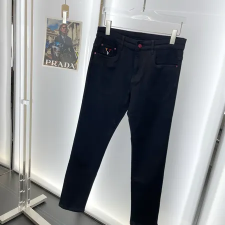 ヴァレンティノ ジーンズ