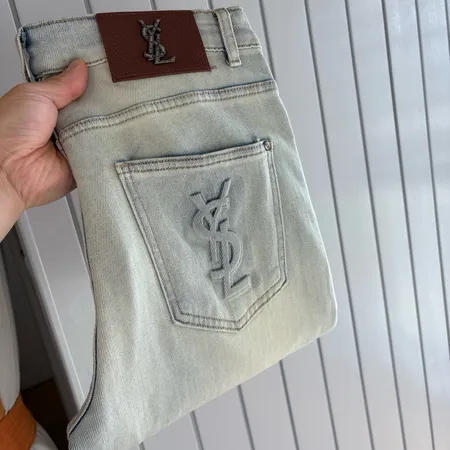 ジバンシィ ジーンズ