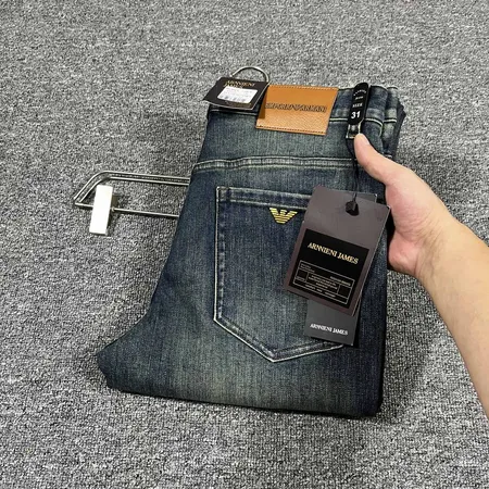アルマーニ ジーンズ