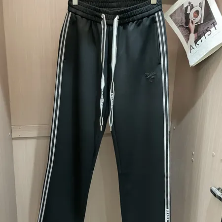 プラダ カジュアルパンツ