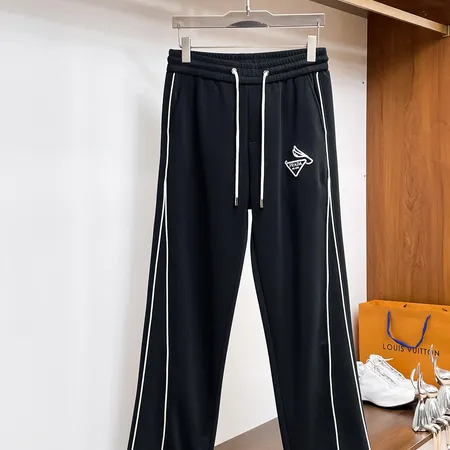 プラダ カジュアルパンツ