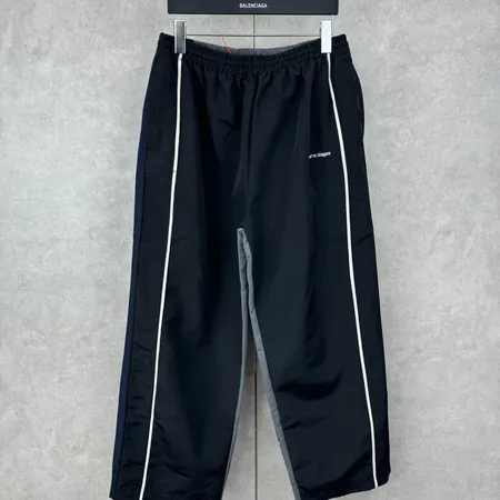 バレンシアガ カジュアルパンツ