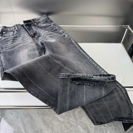 バレンシアガ ジーンズ