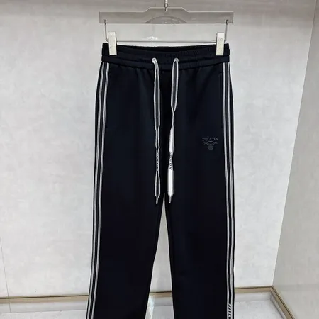 プラダ カジュアルパンツ