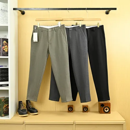 グッチ カジュアルパンツ