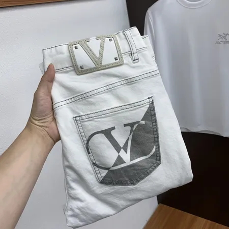 ヴァレンティノ ジーンズ