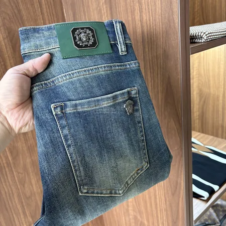 ヴェルサーチ ジーンズ