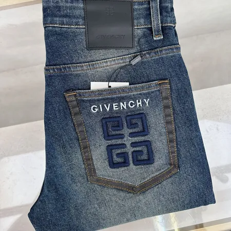 ジバンシィ ジーンズ