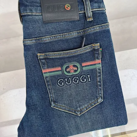 グッチ ジーンズ