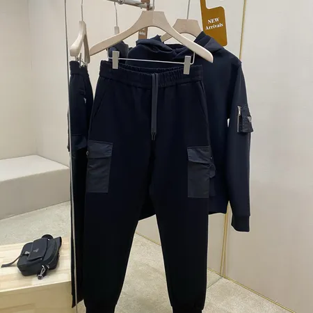 プラダ カジュアルパンツ