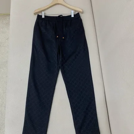 グッチ カジュアルパンツ