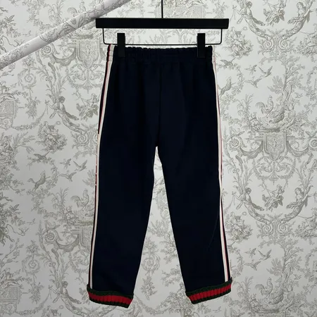 グッチ トレーニングパンツ