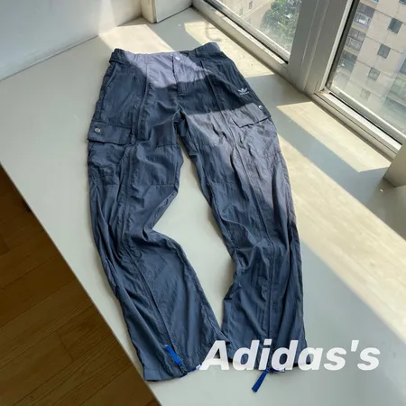 アディダス カジュアルパンツ