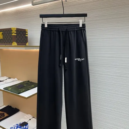 ジバンシィ カジュアルパンツ