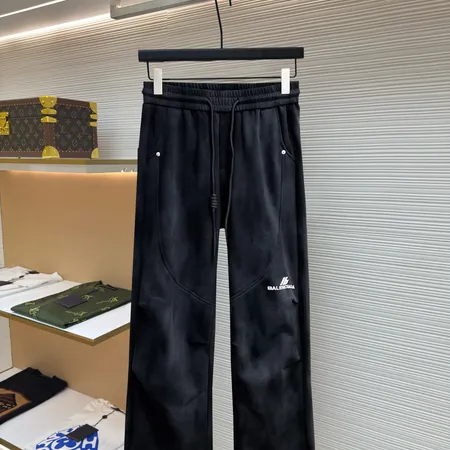 バレンシアガ カジュアルパンツ