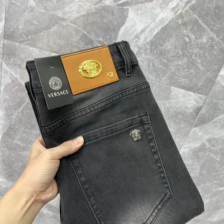 ヴェルサーチ ジーンズ