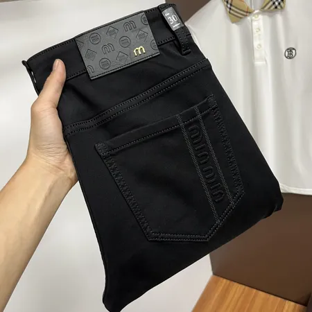 フェラガモ ジーンズ