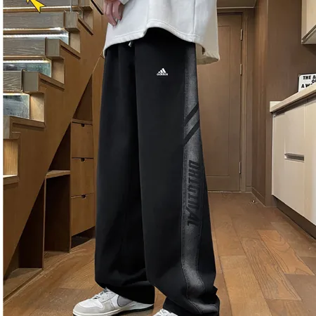 アディダス カジュアルパンツ