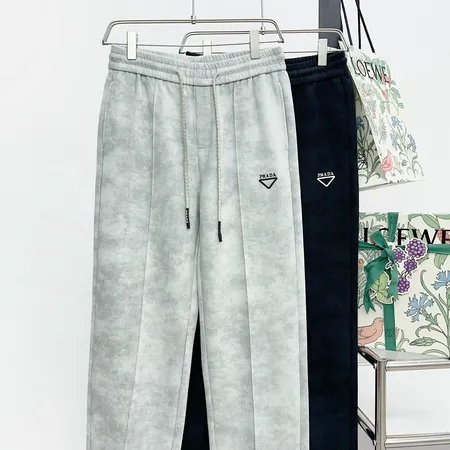 プラダ カジュアルパンツ