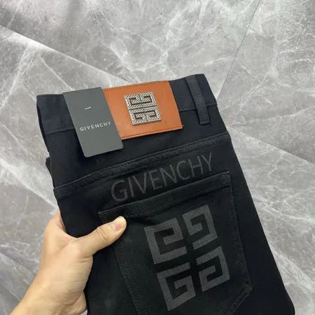 ジバンシィ ジーンズ