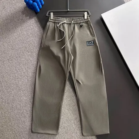 アルマーニ カジュアルパンツ