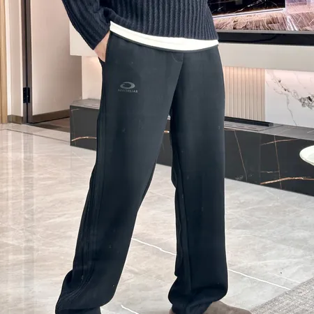 バレンシアガ カジュアルパンツ