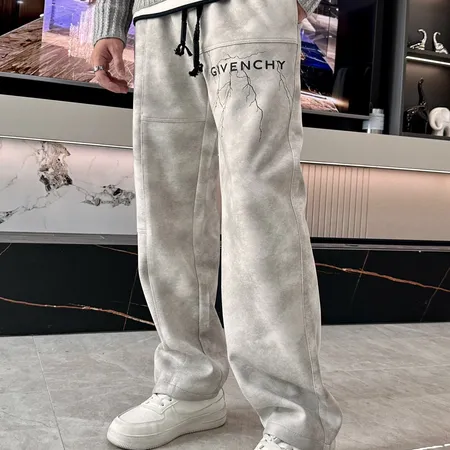 ジバンシィ カジュアルパンツ