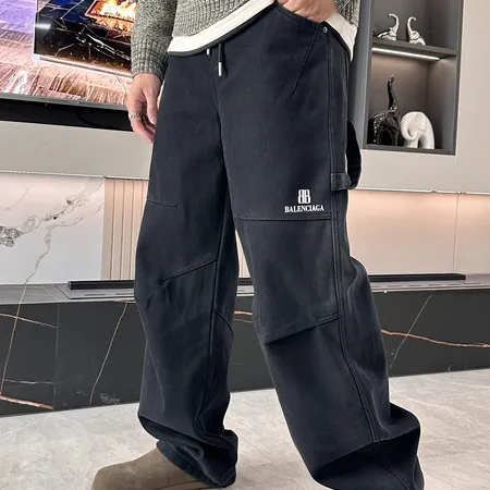 バレンシアガ カジュアルパンツ