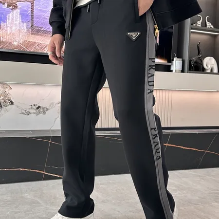 プラダ カジュアルパンツ