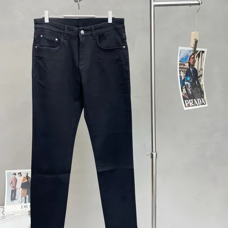 ヴァレンティノ ジーンズ