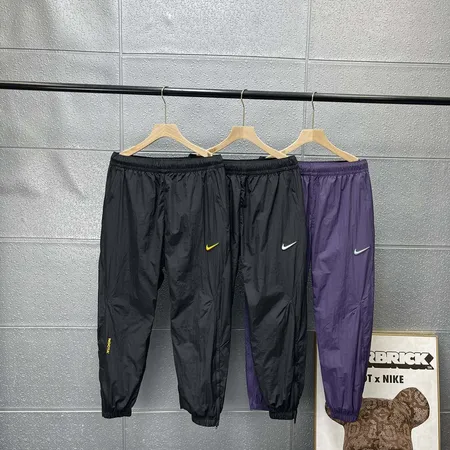 ナイキ カジュアルパンツ