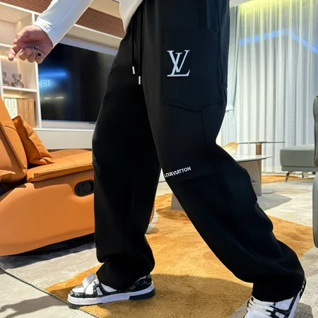 ルイヴィトン カジュアルパンツ