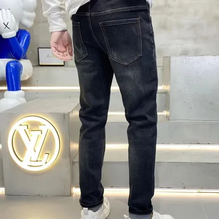 ヴァレンティノ ジーンズ