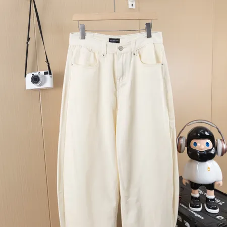 バレンシアガ ジーンズ